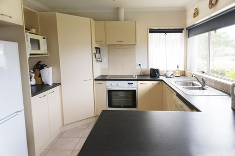 Photo of property in 20 Reremanu Place, Weymouth, Auckland, 2103