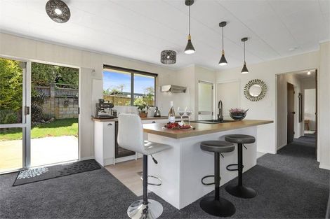 Photo of property in 11b Kinder Street, Acacia Bay, Taupo, 3330