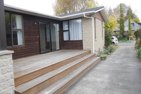 Photo of property in 32 Glenharrow Avenue, Avonhead, Christchurch, 8042