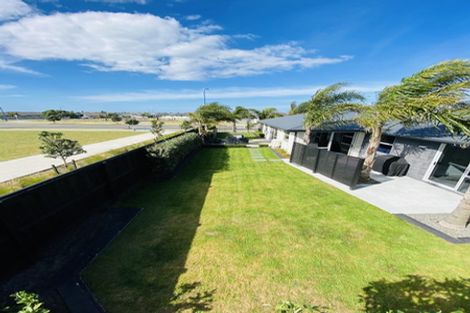 Photo of property in 120 The Boulevard, Papamoa Beach, Papamoa, 3118