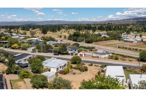 Photo of property in 6 Hartley Road, Clyde, 9330