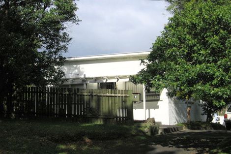 Photo of property in 18 Atkinson Road, Titirangi, Auckland, 0604