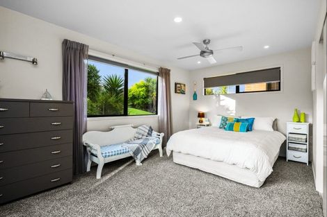 Photo of property in 24 Chatsfield Place, Te Kamo, Whangarei, 0112