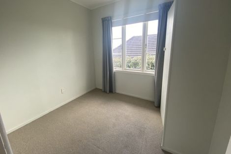 Photo of property in 5 Brookfield Road, Te Atatu Peninsula, Auckland, 0610