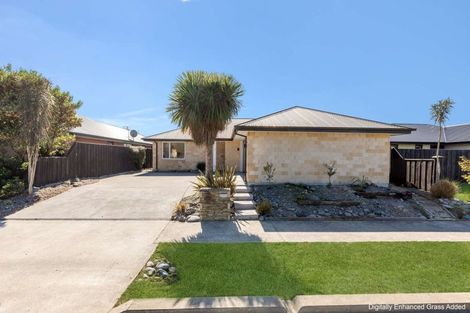 Photo of property in 14 Waimarie Street, Pegasus, 7612