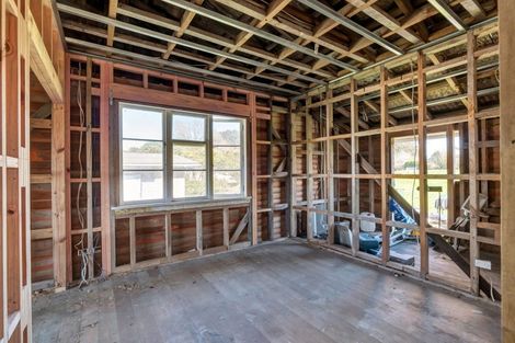 Photo of property in 45 Collingwood Street, Eltham, 4322