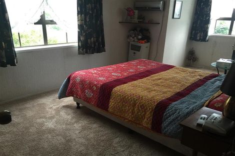 Photo of property in 1/47 Edmonton Road, Henderson, Auckland, 0612