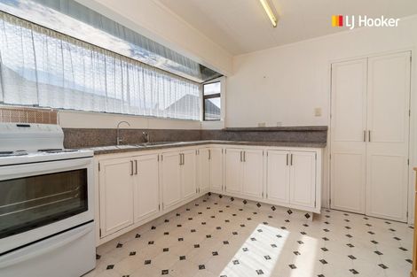 Photo of property in 165 Macandrew Road, South Dunedin, Dunedin, 9012