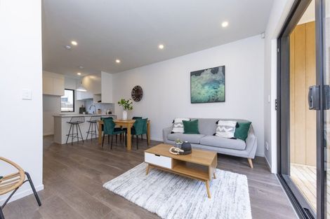 Photo of property in 25 Morihana Close, Glen Eden, 0602