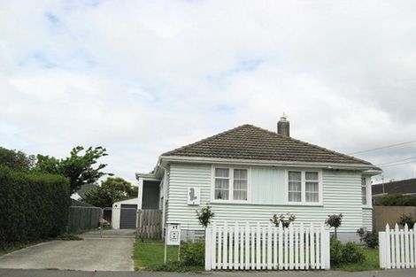 Photo of property in 21 Earnslaw Crescent, Bryndwr, Christchurch, 8053