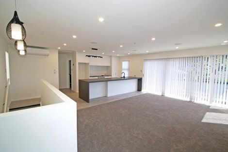 Photo of property in 5 Waterloo Place, Westown, New Plymouth, 4310