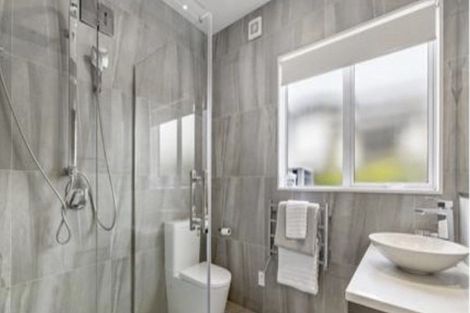 Photo of property in 128a Jeffs Road, Flat Bush, Auckland, 2016