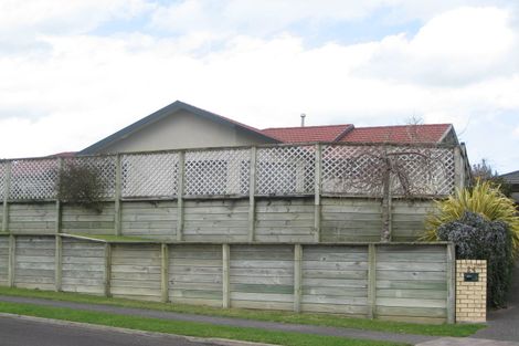 Photo of property in 26 Ashmore Drive, Frankleigh Park, New Plymouth, 4310