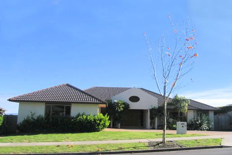 Photo of property in 53 John Brooke Crescent, East Tamaki Heights, Auckland, 2016