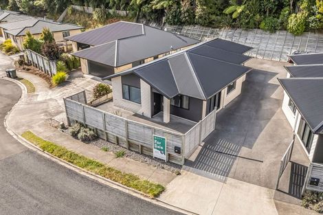 Photo of property in 8a Frederick Place, Whalers Gate, New Plymouth, 4310