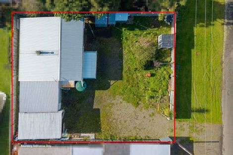 Photo of property in 1 Richardson Street, Woodville, 4920
