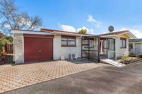 Photo of property in 2/14 Burns Street, Westown, New Plymouth, 4310