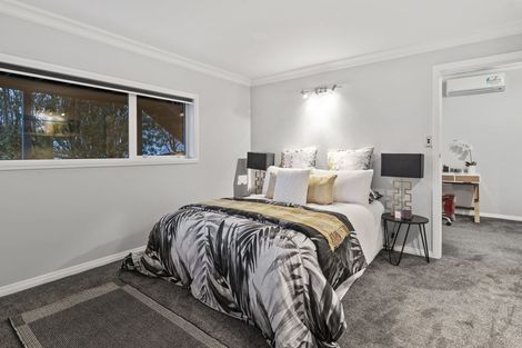 Photo of property in 2/52 Maxwelton Drive, Mairangi Bay, Auckland, 0630