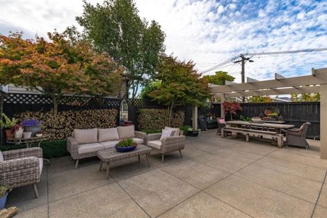 Photo of property in 2/3 Lansbury Avenue, Strowan, Christchurch, 8052