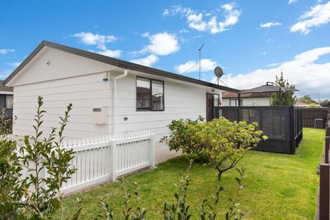 Photo of property in 4c Oak Avenue, Nawton, Hamilton, 3200