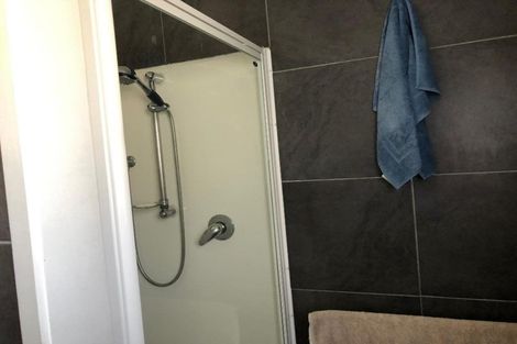 Photo of property in 2/15 Simpson Road, Ranui, Auckland, 0612