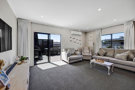 Photo of property in 24f Maire Street, Inglewood, 4330