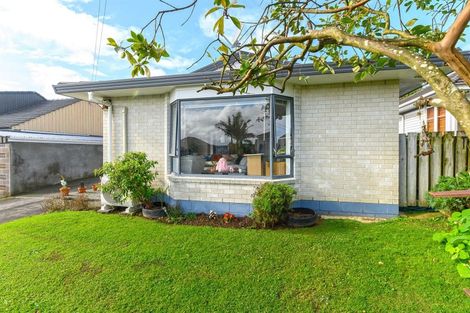 Photo of property in 4 Oakdale Road, Mount Roskill, Auckland, 1041