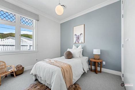 Photo of property in 10 Birdwood Road, Waterloo, Lower Hutt, 5011