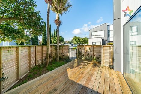 Photo of property in 1b Wai-iti Crescent, Woburn, Lower Hutt, 5010