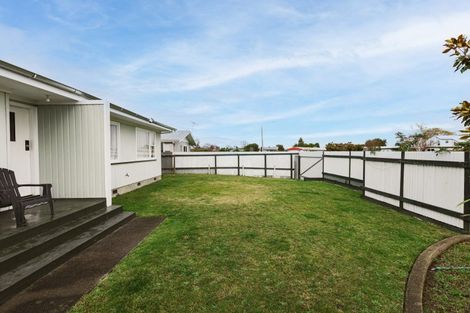 Photo of property in 18 Norwich Crescent, Tamatea, Napier, 4112