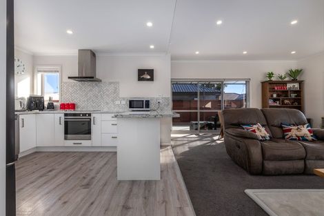 Photo of property in 52a Mako Mako Road, Levin, 5510