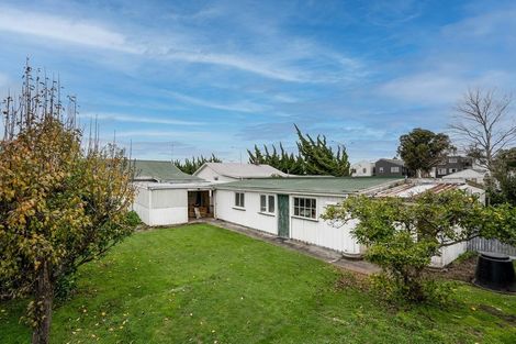 Photo of property in 112 Shamrock Street, Takaro, Palmerston North, 4412