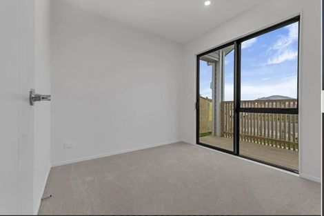 Photo of property in 25 Hupana Road, Karaka, 2113