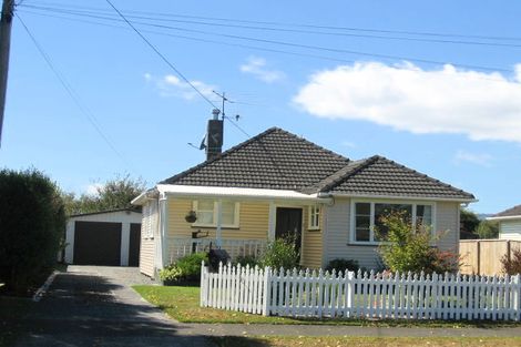 Photo of property in 17 Bristol Street, Trentham, Upper Hutt, 5018