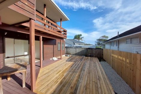 Photo of property in 1/262 Bucklands Beach Road, Bucklands Beach, Auckland, 2012