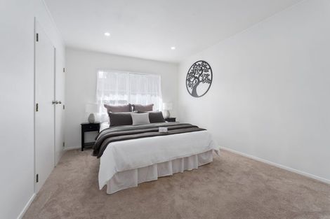 Photo of property in 2/5 Newington Road, Henderson, Auckland, 0612