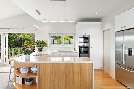 Photo of property in 170 Wade River Road, Wade Heads, Whangaparaoa, 0932