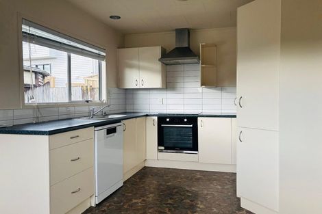 Photo of property in 94 Moire Road, Massey, Auckland, 0614