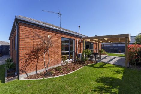 Photo of property in 28 Hawkins Place, Rangiora, 7400