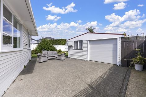 Photo of property in 11a David Street, Bayswater, Auckland, 0622