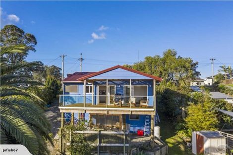 Photo of property in 28 Moffat Road, Red Beach, 0932