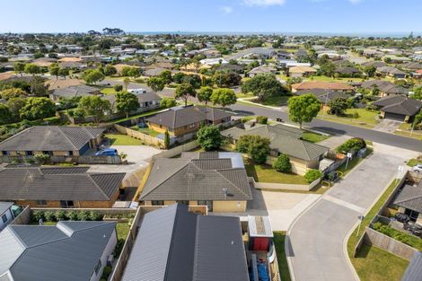 Photo of property in 2 Maara Close, Papamoa Beach, Papamoa, 3118