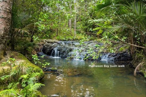 Photo of property in 8 Grand View Road, Leigh, 0985