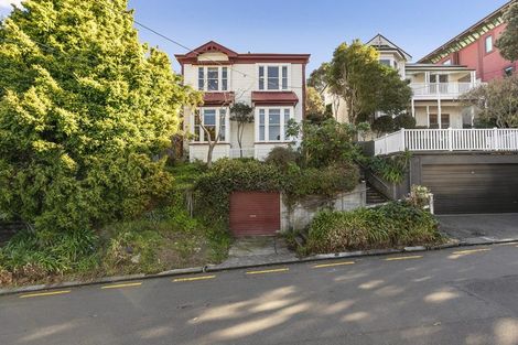 Photo of property in 18 Talavera Terrace, Kelburn, Wellington, 6012