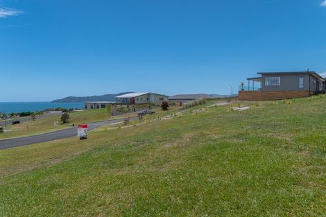 Photo of property in 14 Sunrise Place, Cable Bay, 0420