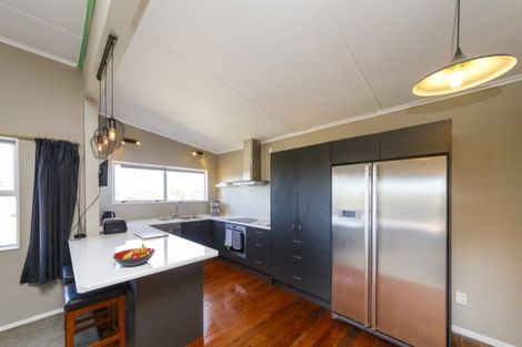 Photo of property in 16 King Street, Halcombe, Feilding, 4779
