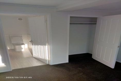 Photo of property in 22 Raymond Terrace, Northcote, Auckland, 0627