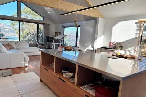 Photo of property in 17c Cornwall Road, Lyttelton, 8082