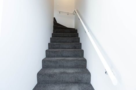 Photo of property in 27 Reakes Crescent, Wallaceville, Upper Hutt, 5018