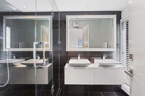 Photo of property in 154 Holly Road, St Albans, Christchurch, 8014